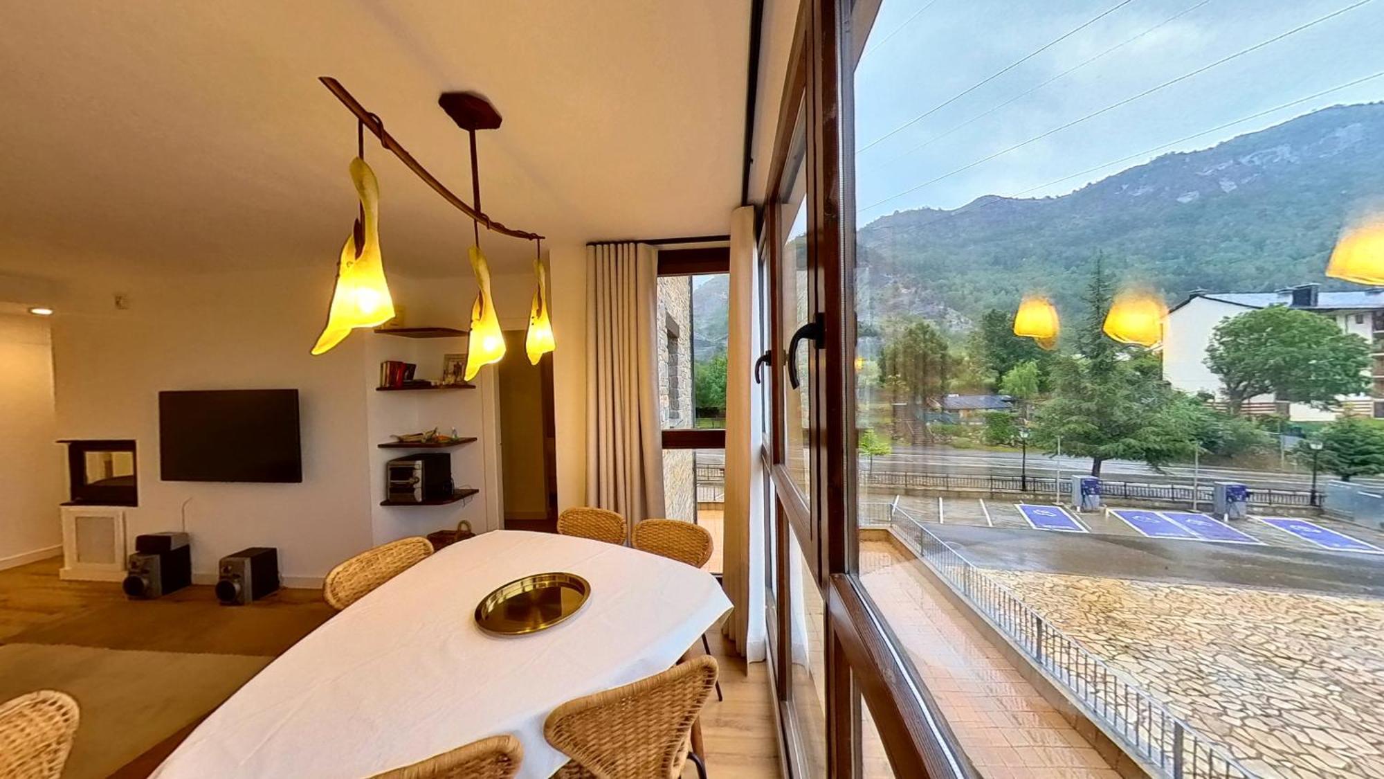 Hadar Deluxe - Tucasaenlospirineos Escarrilla Exterior foto